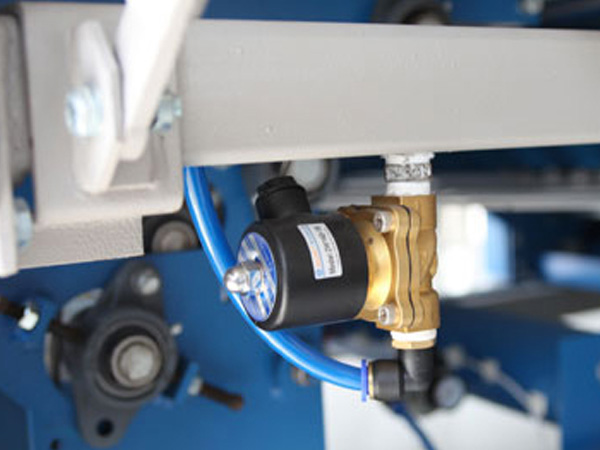 
		床單折疊機(jī)
	(圖4)