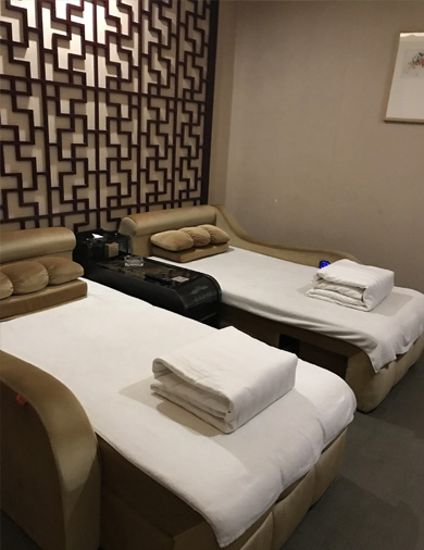 
		半自動(dòng)臥式洗衣機(jī)
	(圖15)