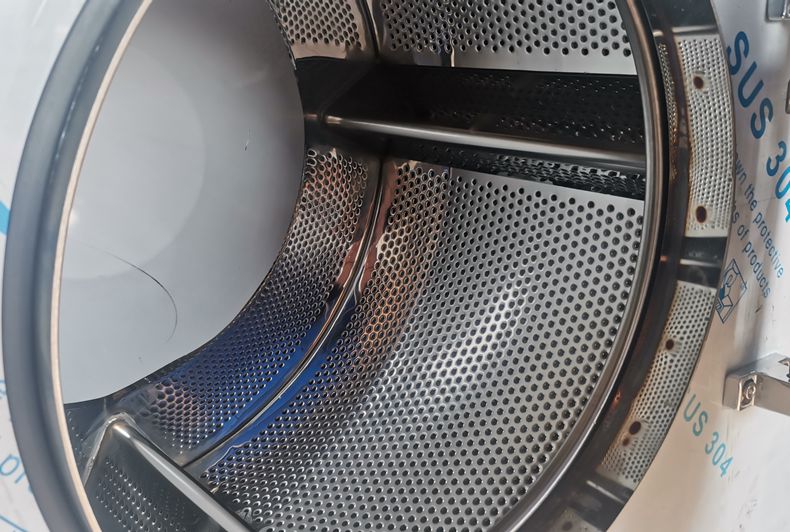 
		XGQ-100大型洗衣機(jī),讓洗衣變得更便捷
		(圖2)